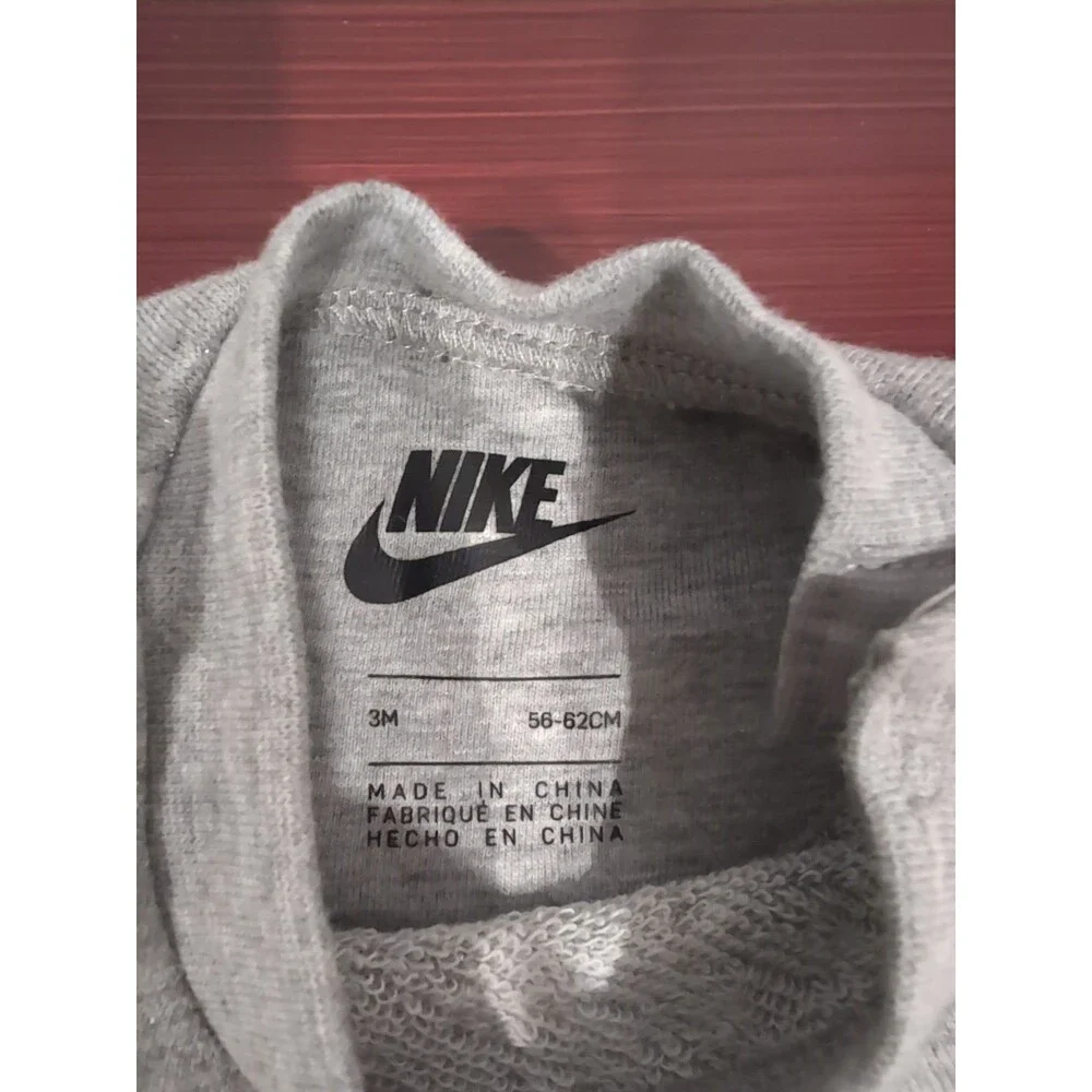 NIKE BABY ONE PIECE GRAY BLACK SWOOSH SIZE 3M NEW - Picture 8 of 10